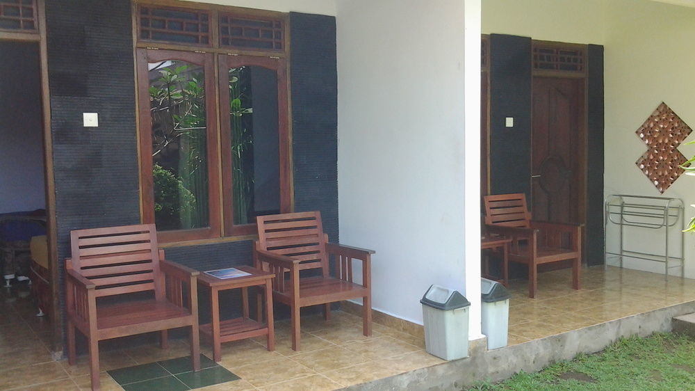 Family Garden Homestay Mangsit Exterior foto