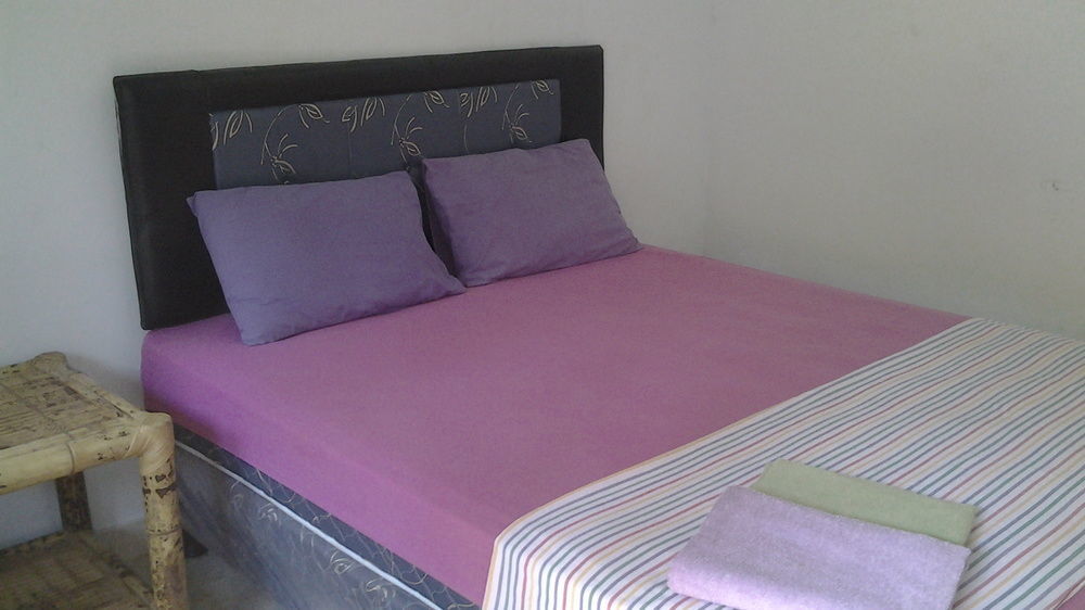 Family Garden Homestay Mangsit Exterior foto