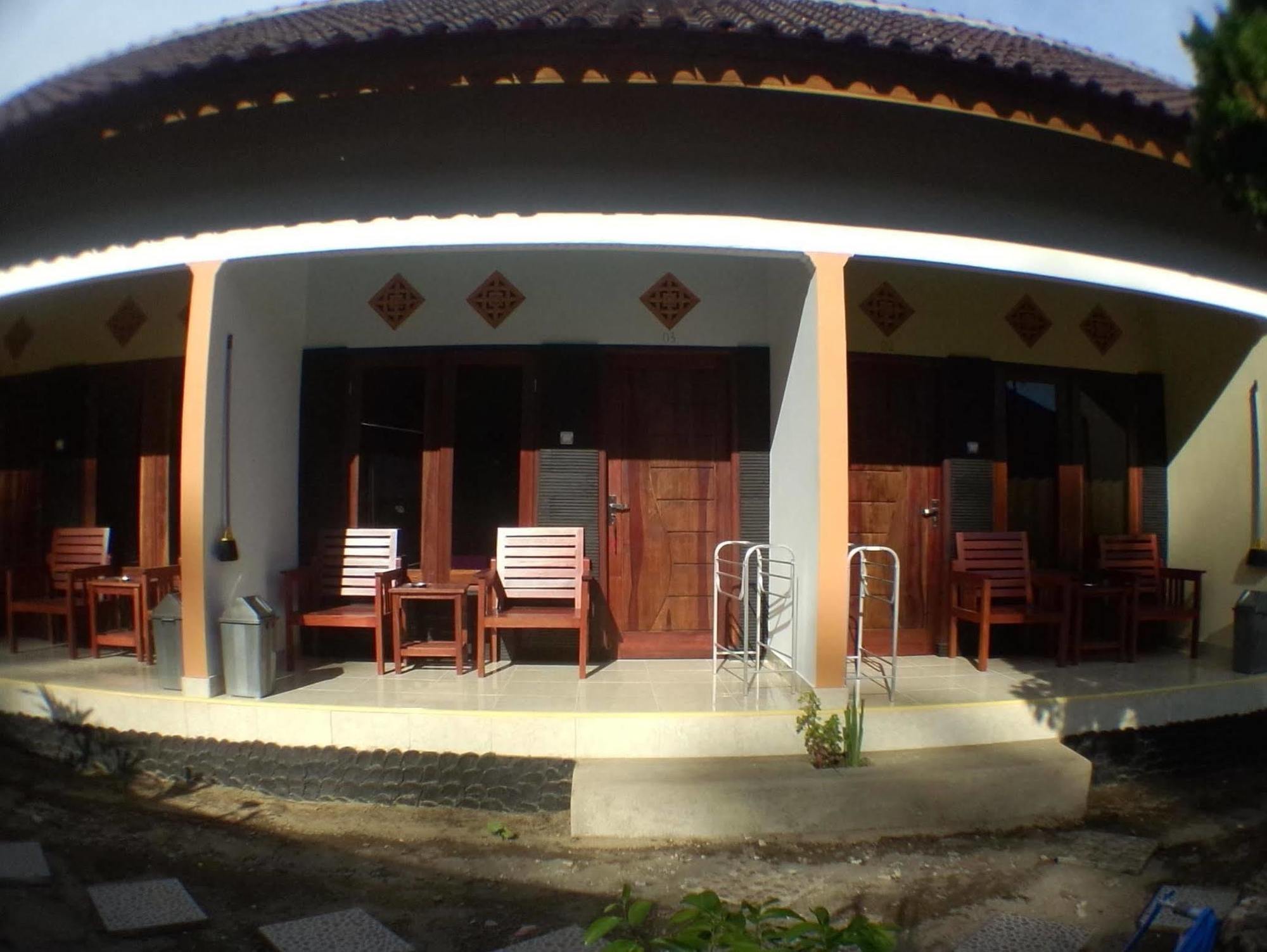 Family Garden Homestay Mangsit Exterior foto