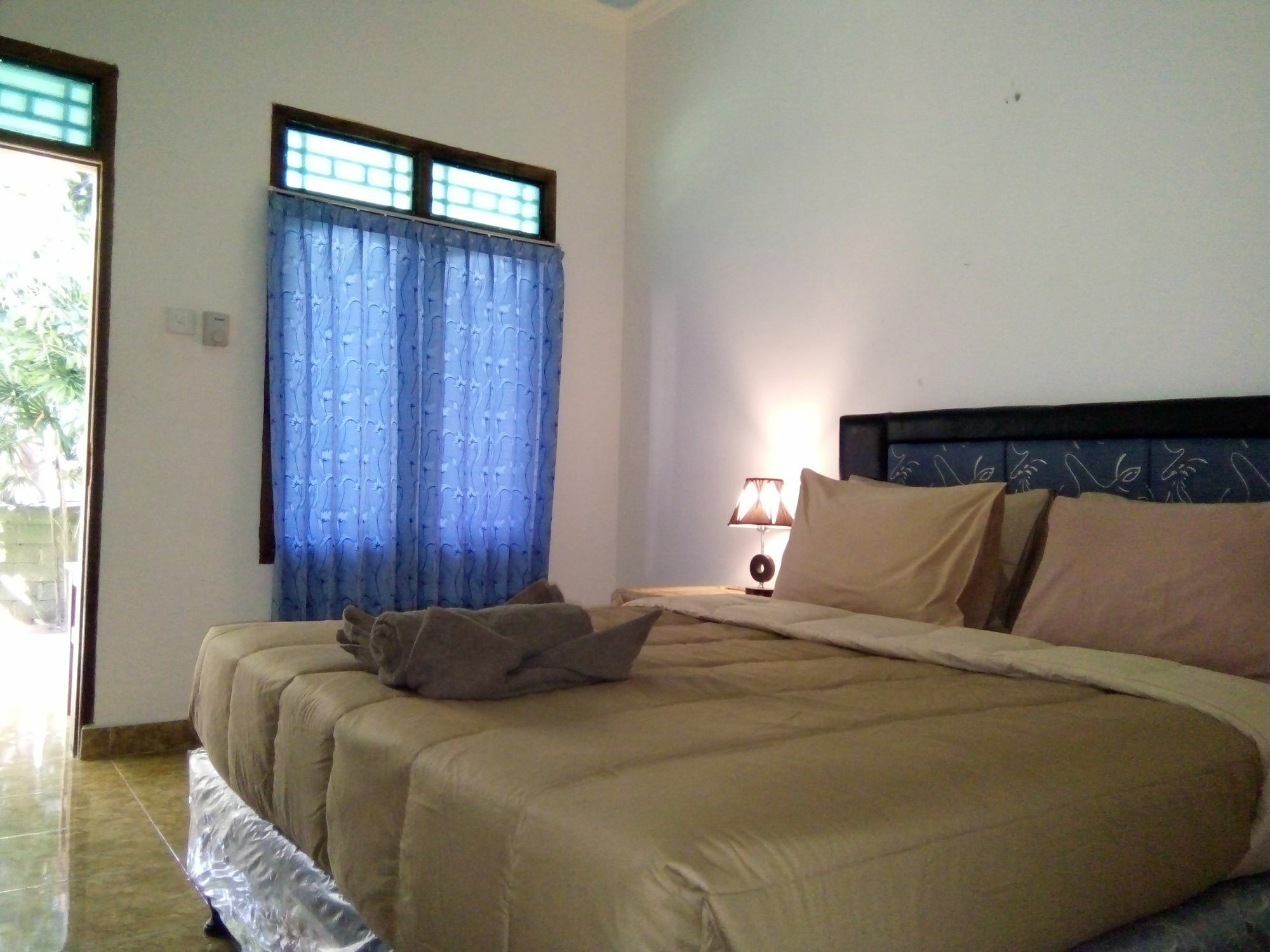 Family Garden Homestay Mangsit Exterior foto
